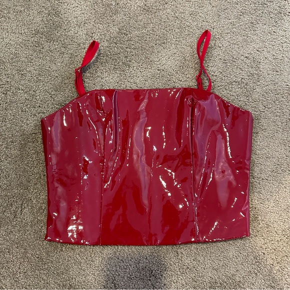 NWT Superdown Red Latex Patent Leather Crop Top Revolve - Picture 1 of 4